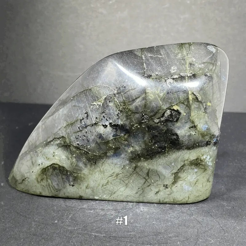 Bloc de Labradorite Poli (qualité supérieure)