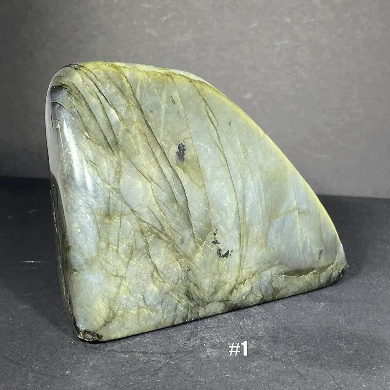Bloc de Labradorite Poli (qualité supérieure)