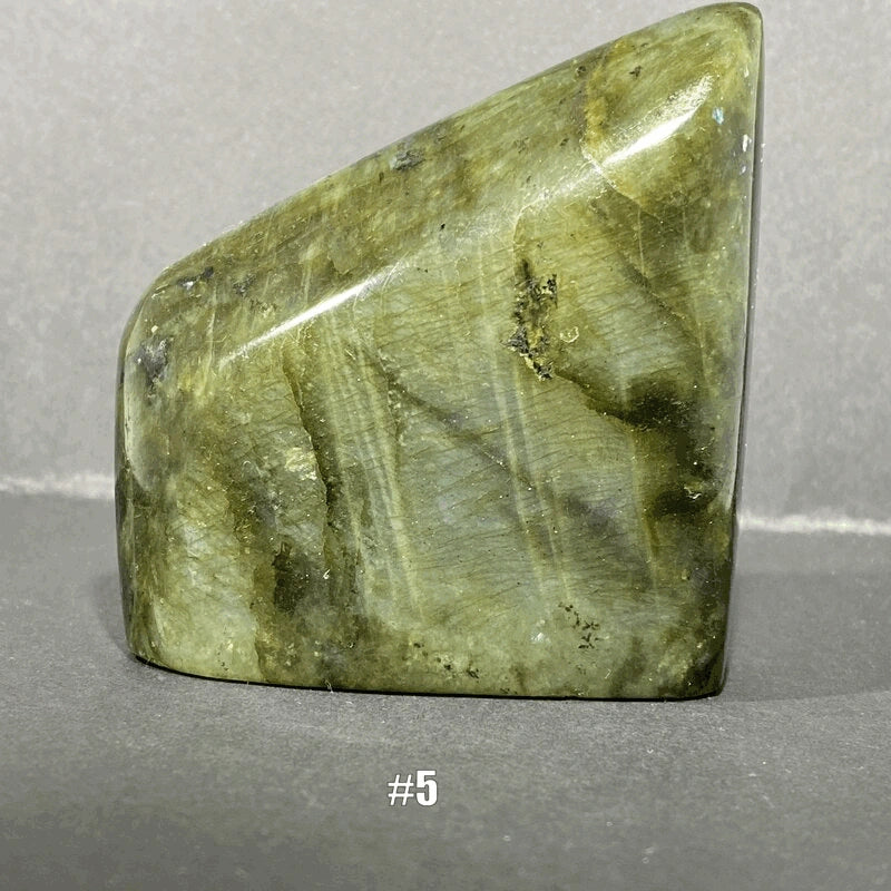 Bloc de Labradorite Poli (qualité supérieure)