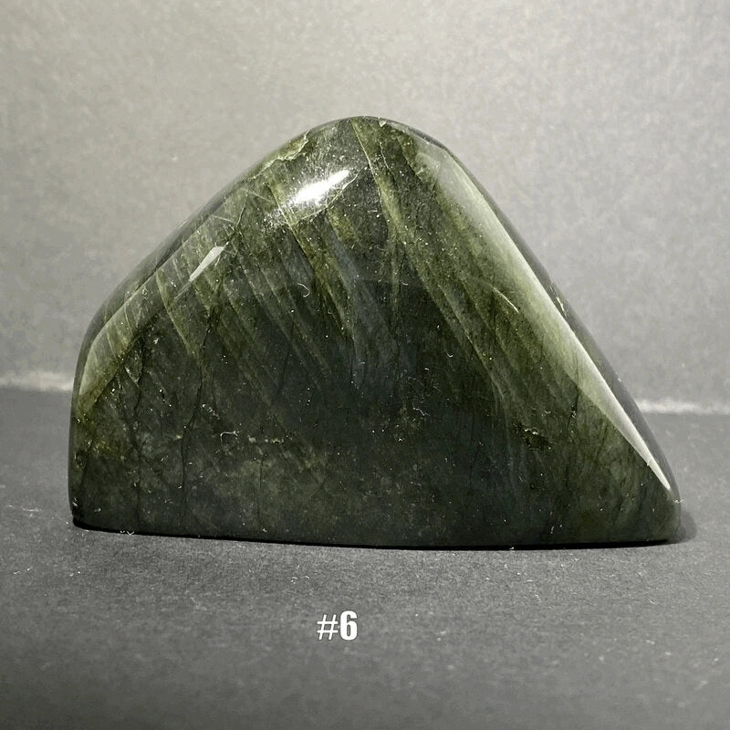 Bloc de Labradorite Poli (qualité supérieure)