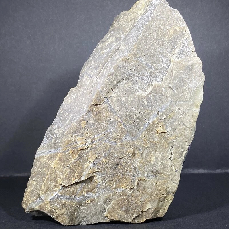 Fluorite Violette Brute sur Cristaux (586gr)