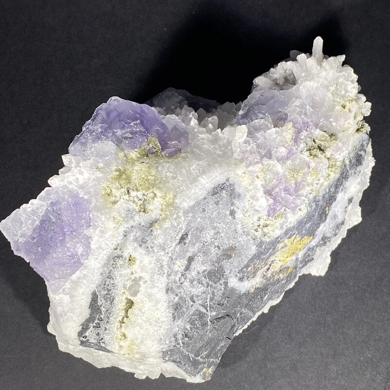 Fluorite Violette sur du Quartz Bougie (Pièce Unique)