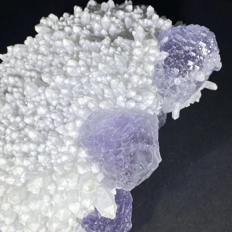 Fluorite Violette sur du Quartz Bougie (Pièce Unique)