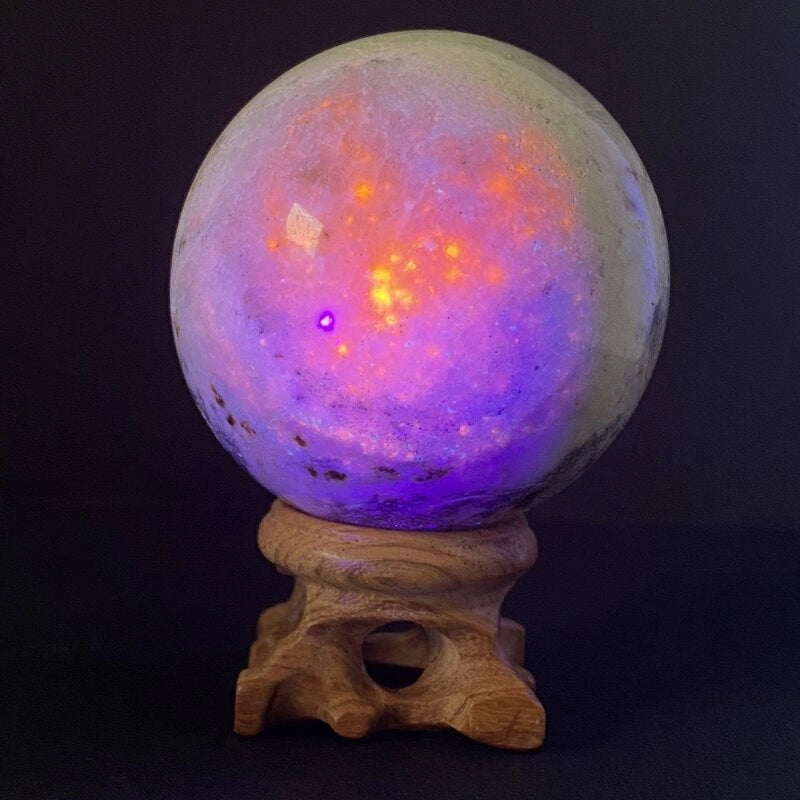 Sphère Hackmanite réactive aux UV