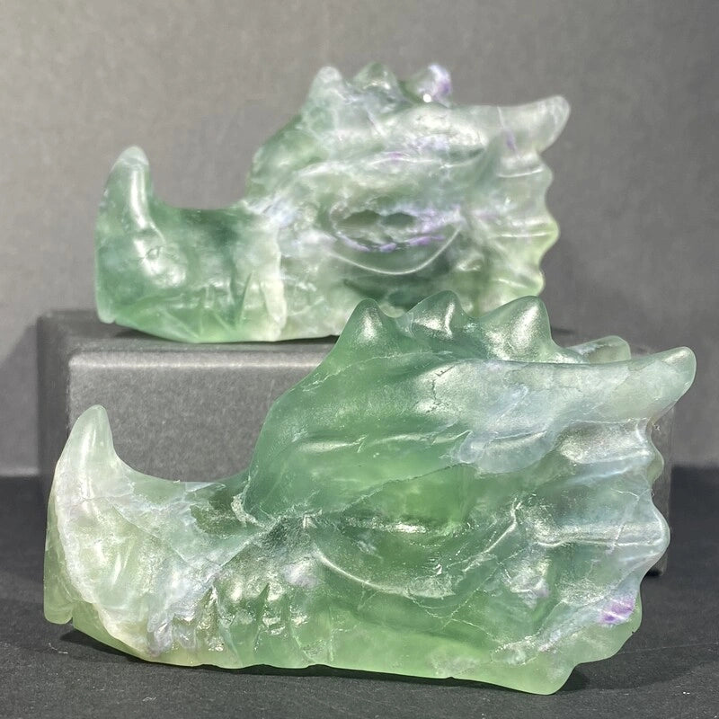 Tête de Dragon en Pierres Naturelles