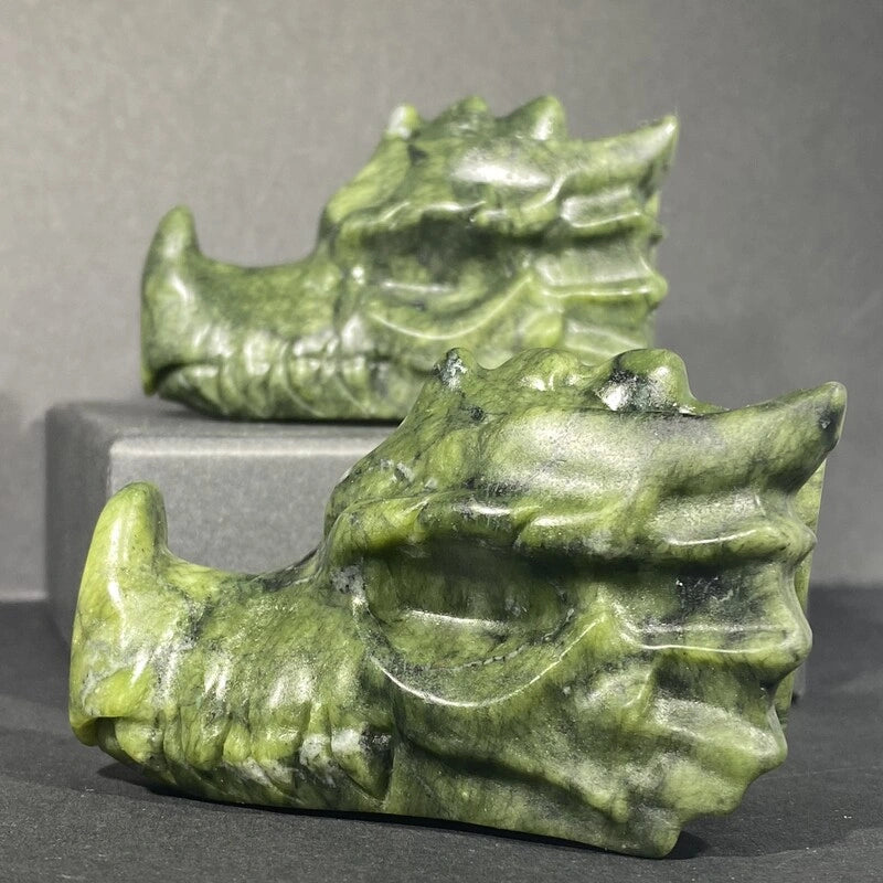 Tête de Dragon en Pierres Naturelles