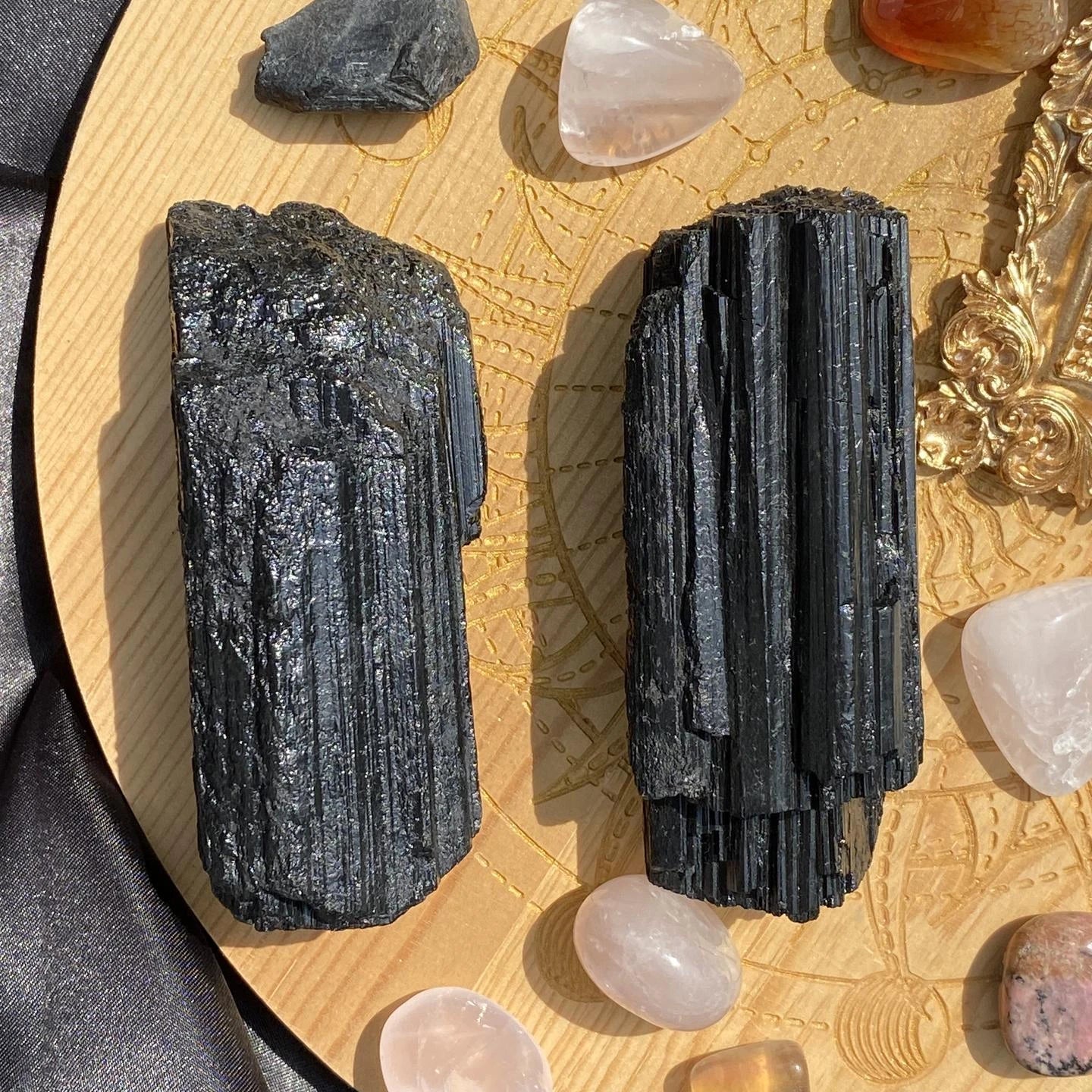 Tourmaline Noire Brute Fibreuse (Grande)