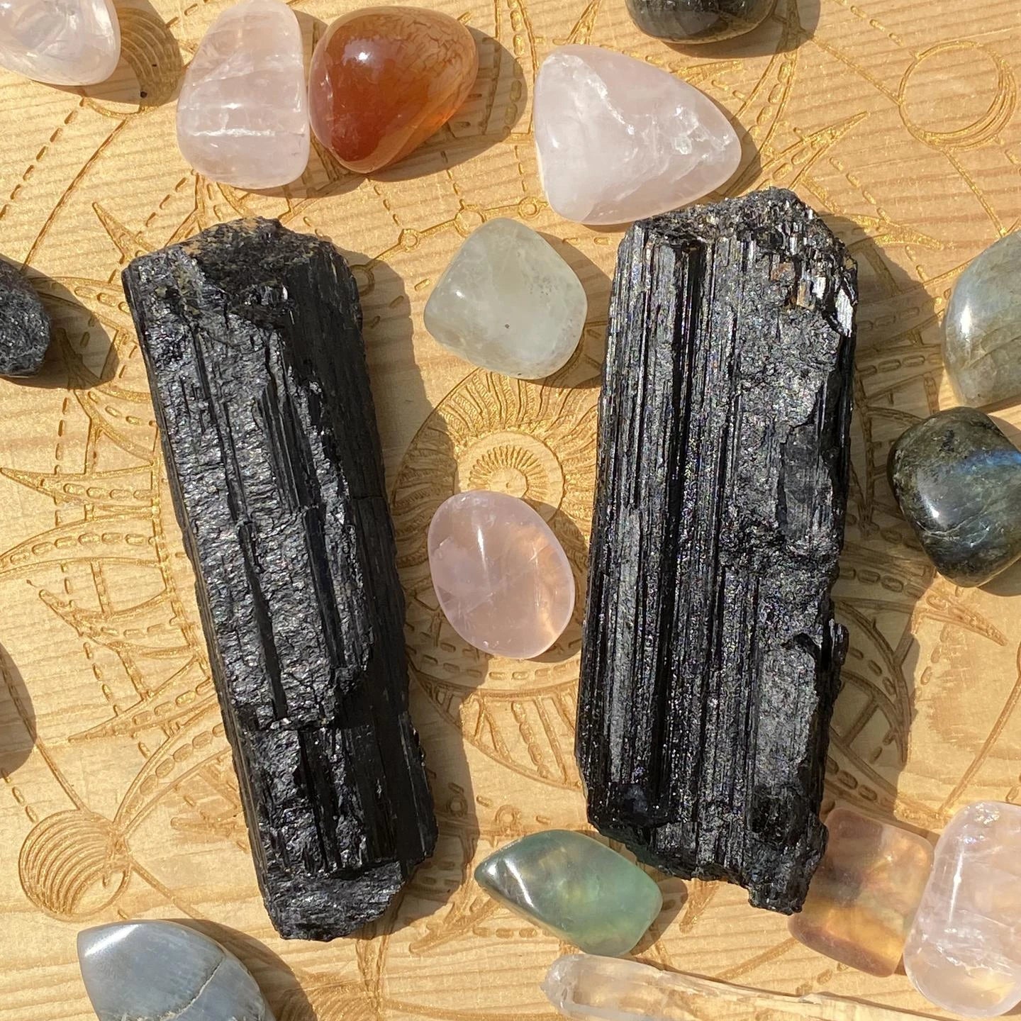 Tourmaline Noire Brute Fibreuse (Grande)