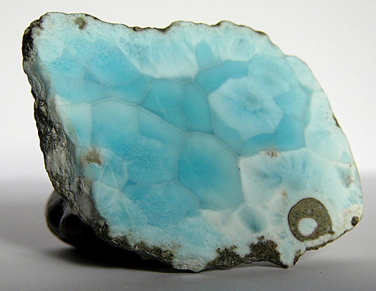 Larimar: vertus, propriétés et signification de la pierre en Lithothérapie