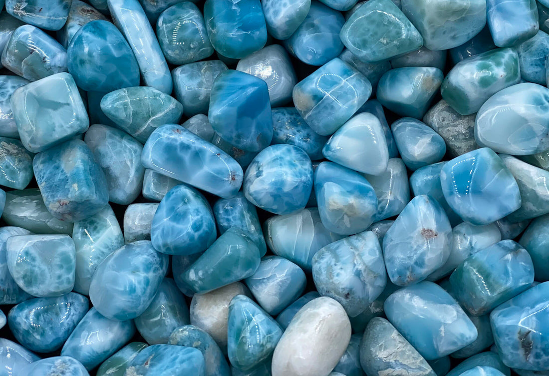 Pierres Bleues – Pouvoirs, Chakras, Entretien