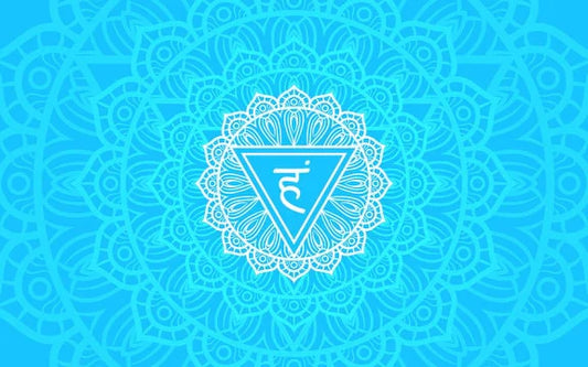 Chakra de la Gorge (Vishuddha): symbole, signification, activation et les pierres associées
