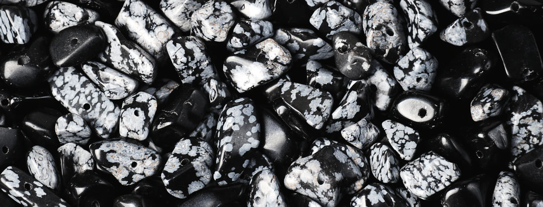 Obsidienne : vertus, propriétés et signification de la pierre en Lithothérapie