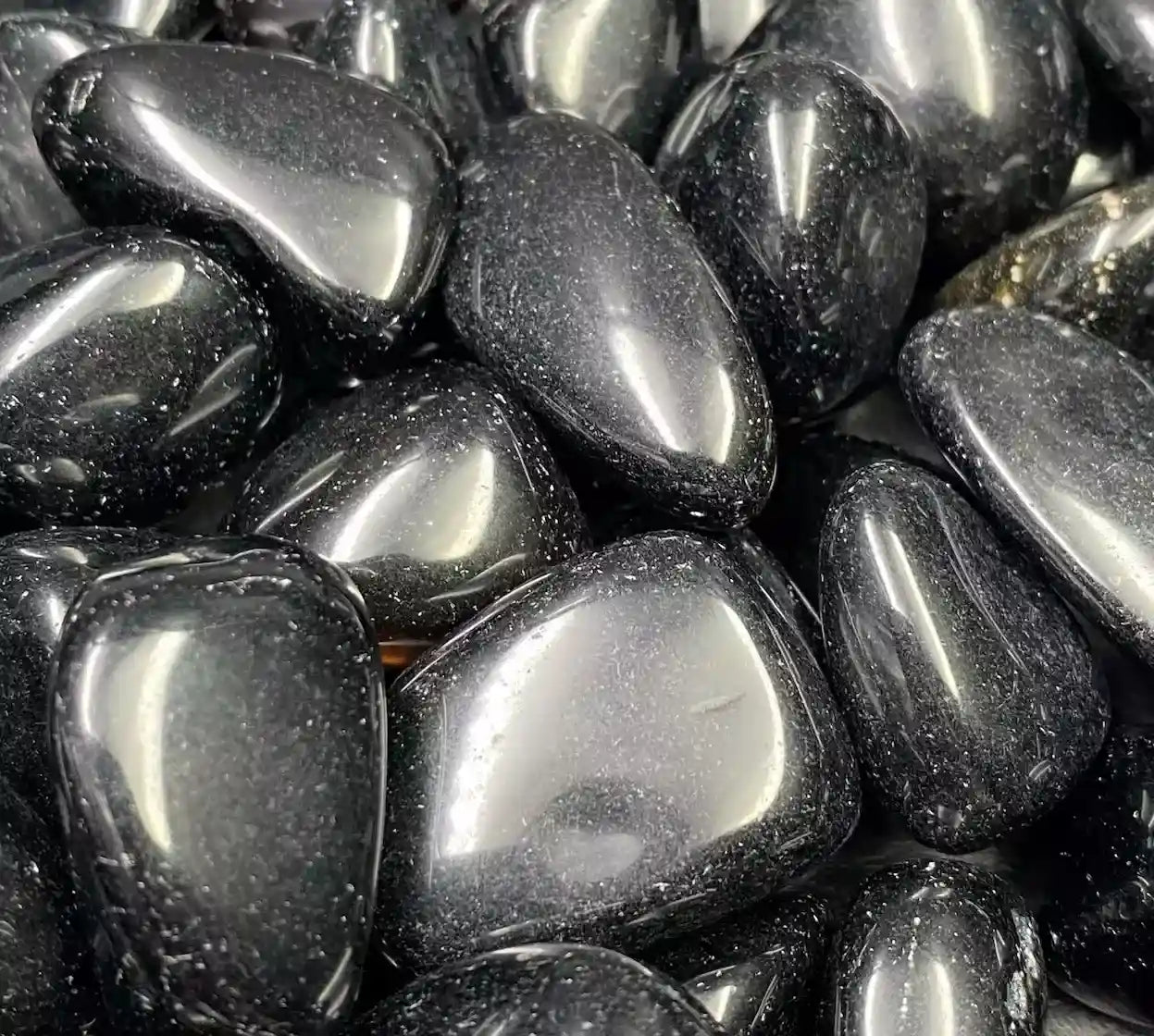 Pierres Noires Propri t s Bienfaits Et Chakras Mineral Direct Pierres Noires Propri t s Bienfaits Et Chakras Mineral Direct