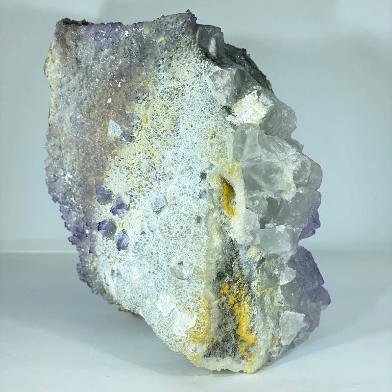 Fluorite Violette Brute sur Cristaux (1393gr)