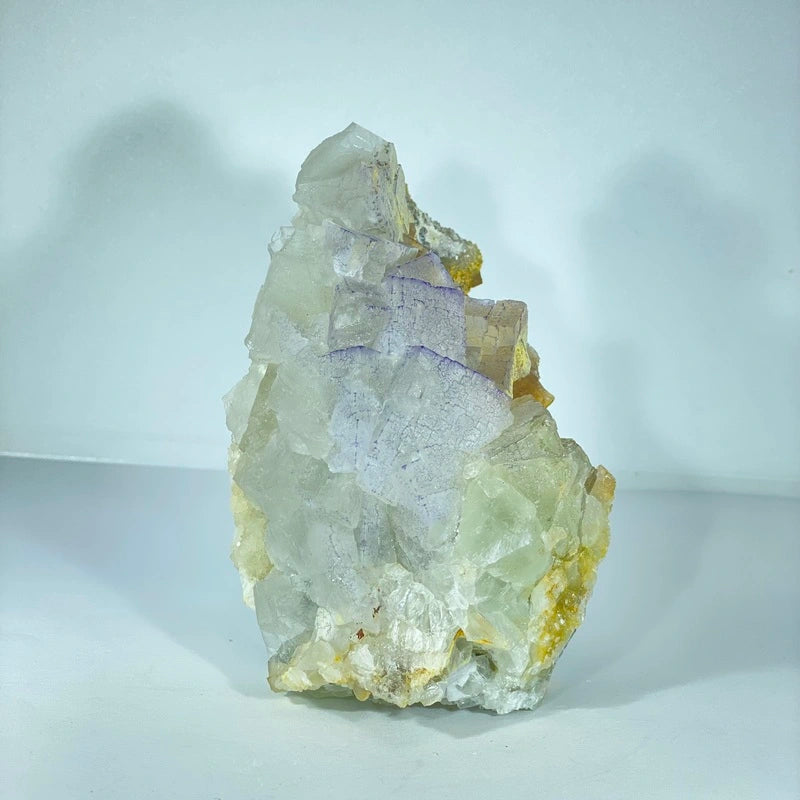 Fluorite Violette Brute sur Cristaux (407gr)