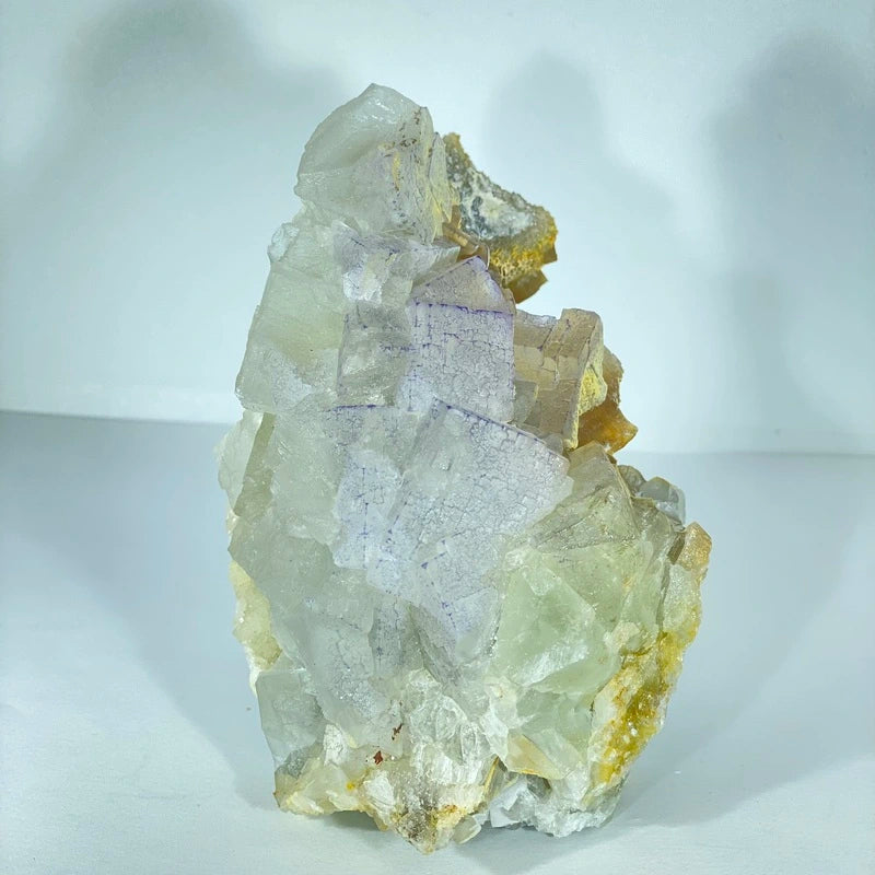 Fluorite Violette Brute sur Cristaux (407gr)