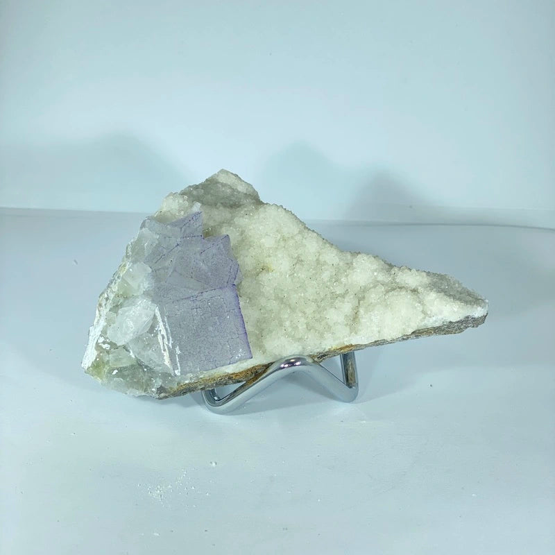 Fluorite Violette Brute sur Cristaux (186gr)