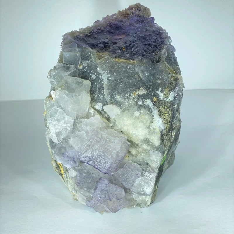 Fluorite Violette Brute sur Cristaux (1393gr)