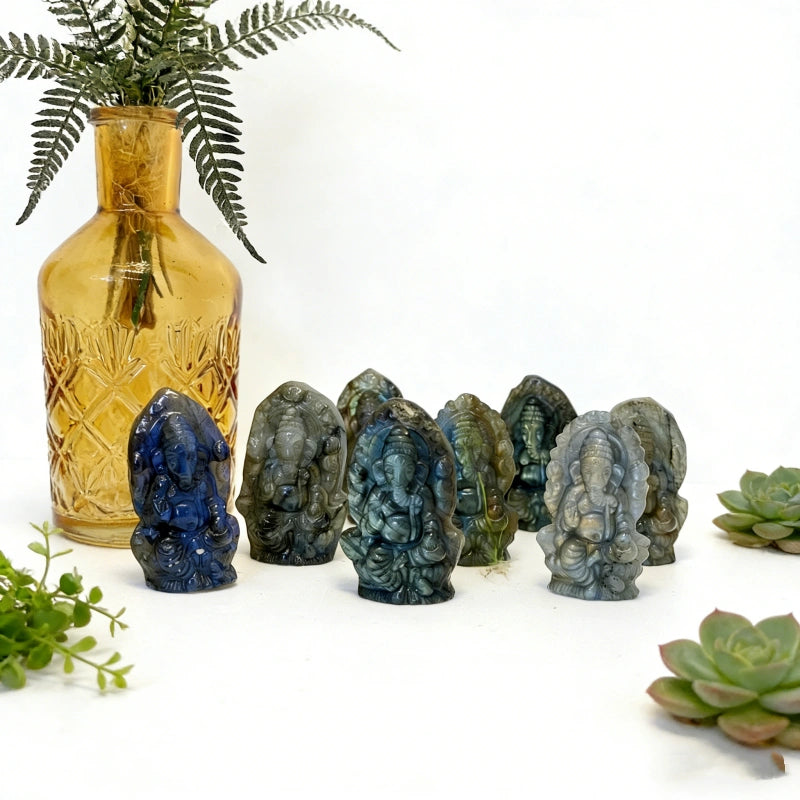 Ganesh en Labradorite Naturelle – Statue spirituelle de protection, chance et prospérité