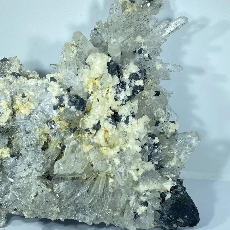 Pierre brute Galène, Cristal de Roche, Calcite et Sphalérite avec support en bois 2800gr (Pièce Rare)