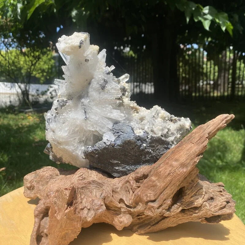 Pierre brute Galène, Cristal de Roche, Calcite et Sphalérite avec support en bois 2800gr (Pièce Rare)