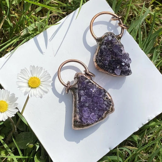 Pendentif en amas Améthyste (fait main)– bijou naturel apaisant et élégant