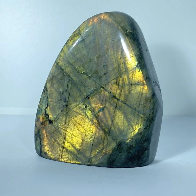 Bloc de Labradorite Violette Poli (qualité supérieure)