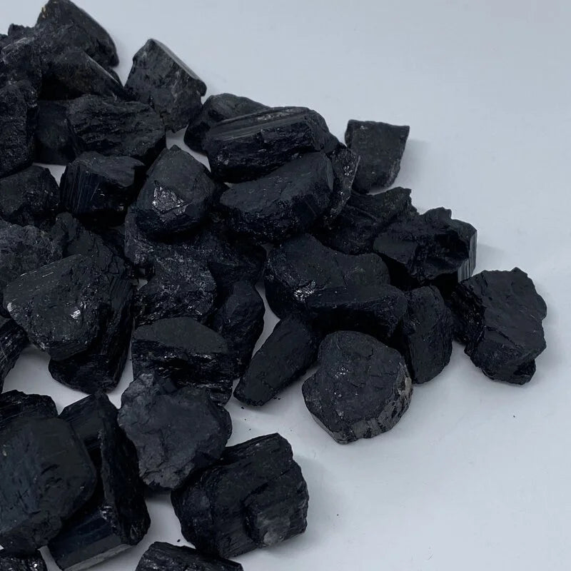 Tourmaline Noire Brute Fibreuse (Petite) 100gr