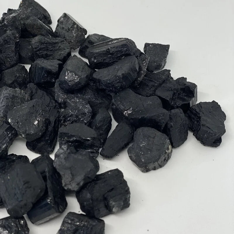 Tourmaline Noire Brute Fibreuse (Petite) 100gr